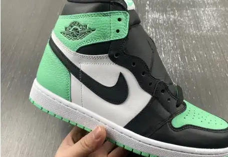 OG Glow” DZ5485-130  1 DZ5485-130 Jordan High Air “Green 0415